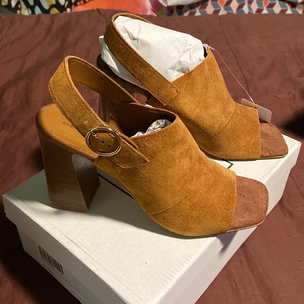 *****PRICE IS FIRM*****Camel ColorLeather Slingbacks Christian Di Riccio. NWT!